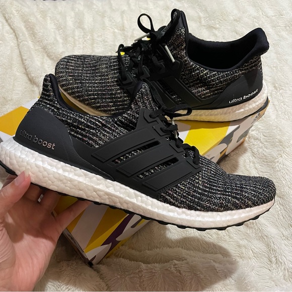 adidas ultraboost - Picture 1 of 5